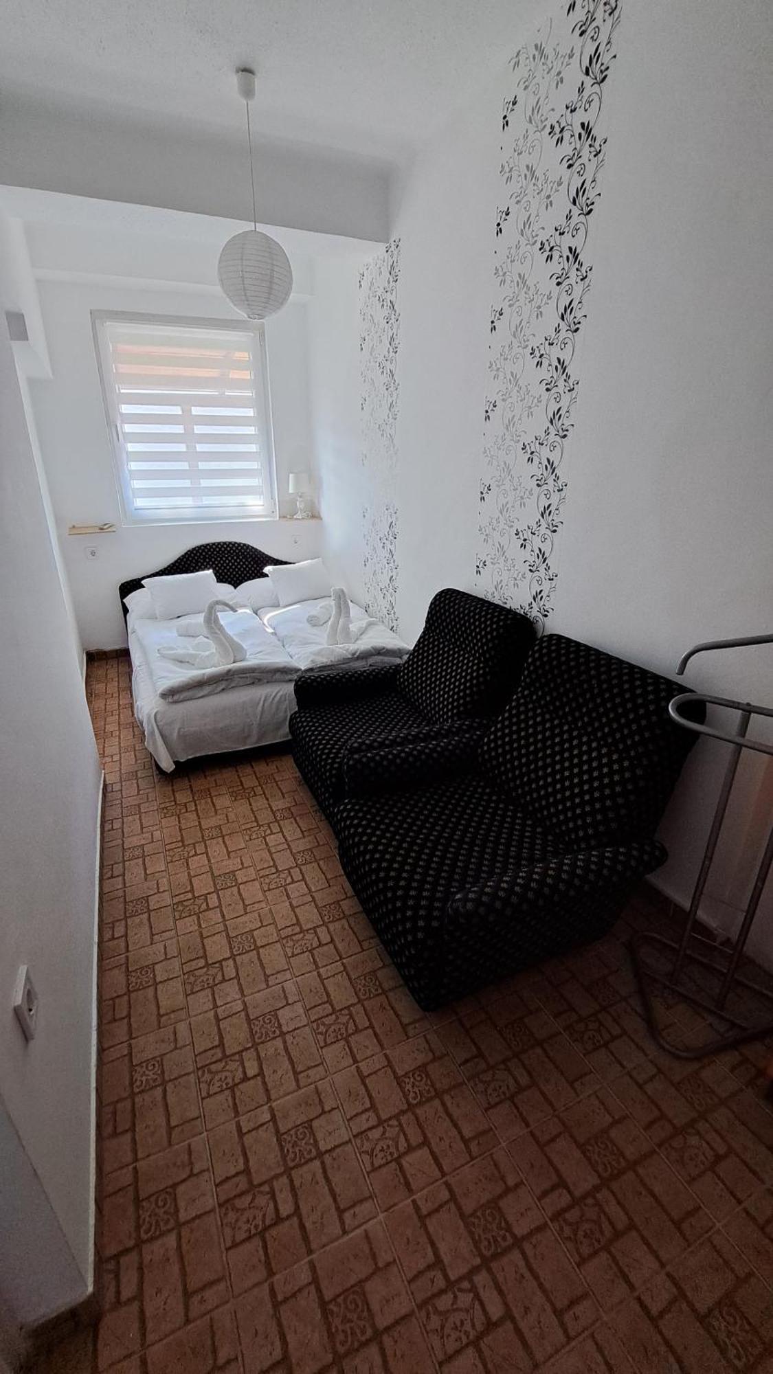 Marabella Apartmanok Hajdúszoboszló Exteriör bild