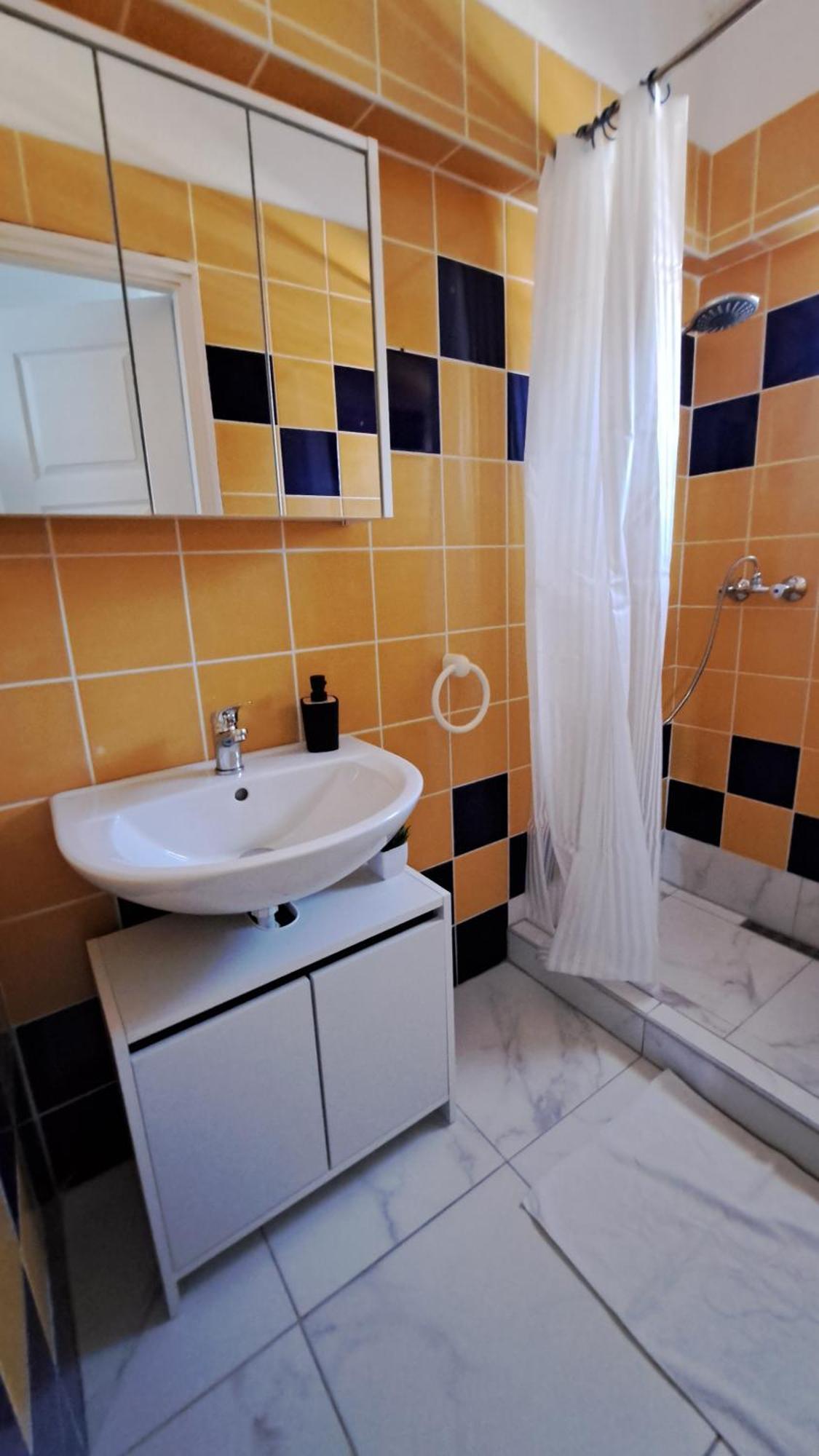 Marabella Apartmanok Hajdúszoboszló Exteriör bild