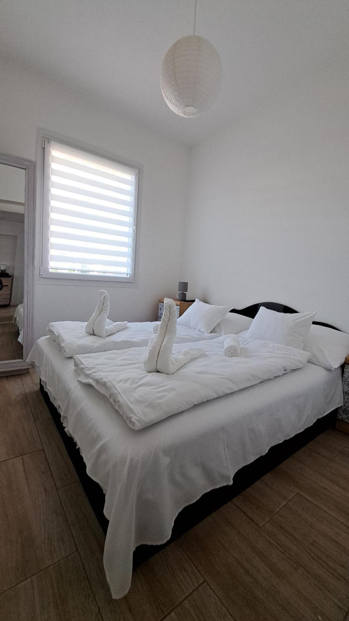 Marabella Apartmanok Hajdúszoboszló Exteriör bild